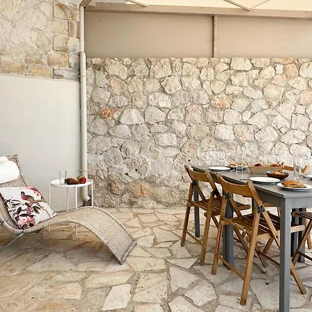 Hébergement de vacances Gorgeous In With Outdoor Swimming Pool