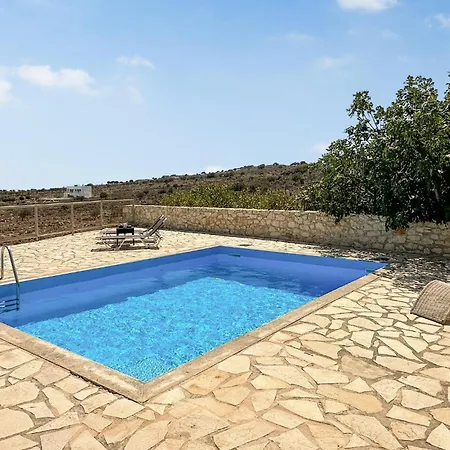 Gorgeous In With Outdoor Swimming Pool Hébergement de vacances *