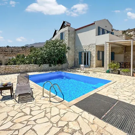 Gorgeous In With Outdoor Swimming Pool * Pláka