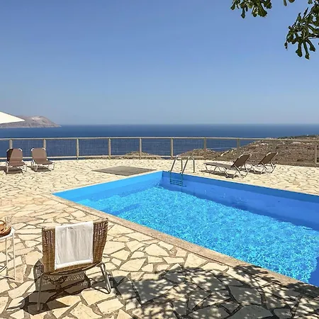 Gorgeous In With Outdoor Swimming Pool Pláka